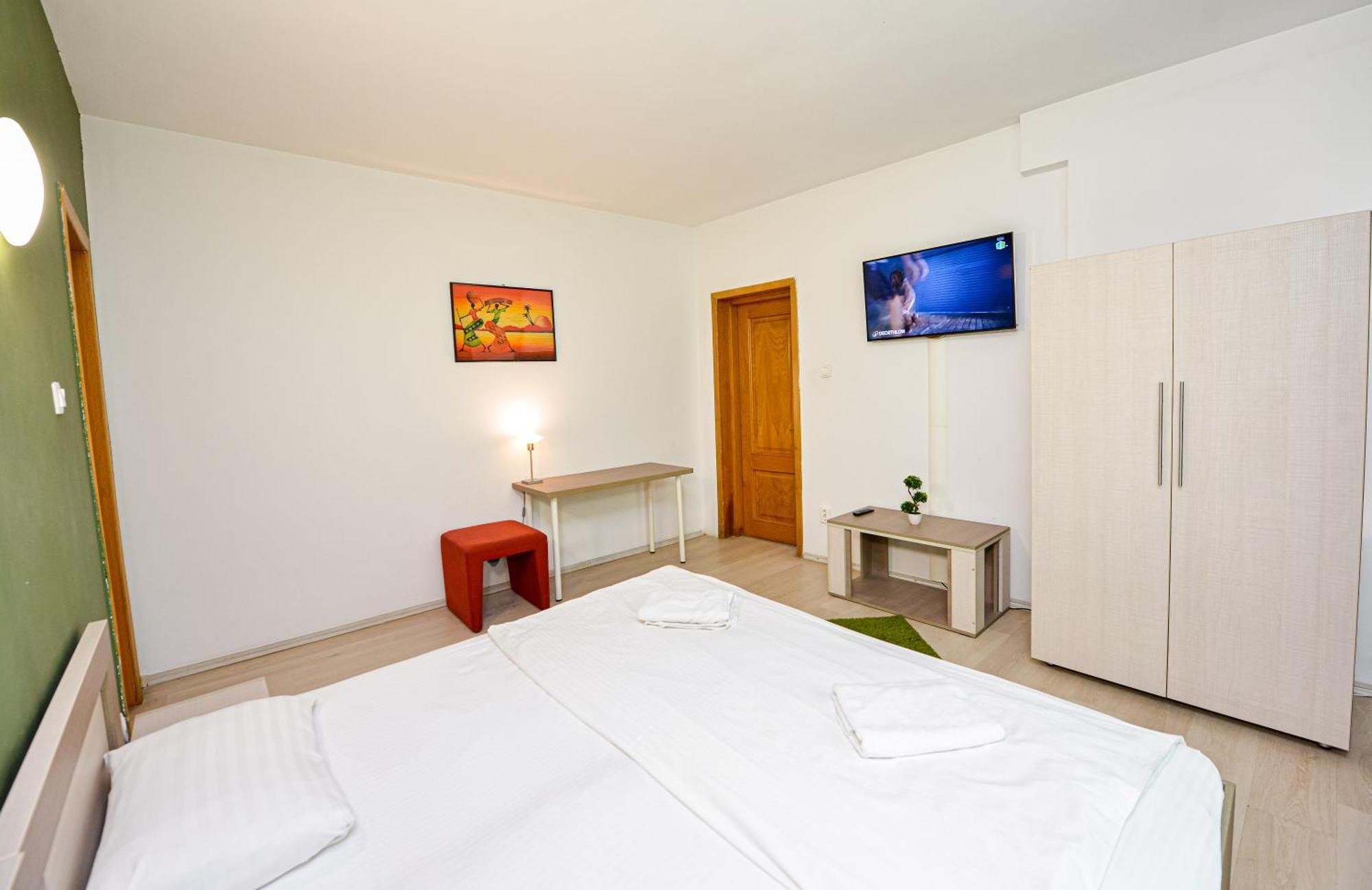 The Lincoln Suites - Central Shabbat Friendly Apartments Bükreş Dış mekan fotoğraf